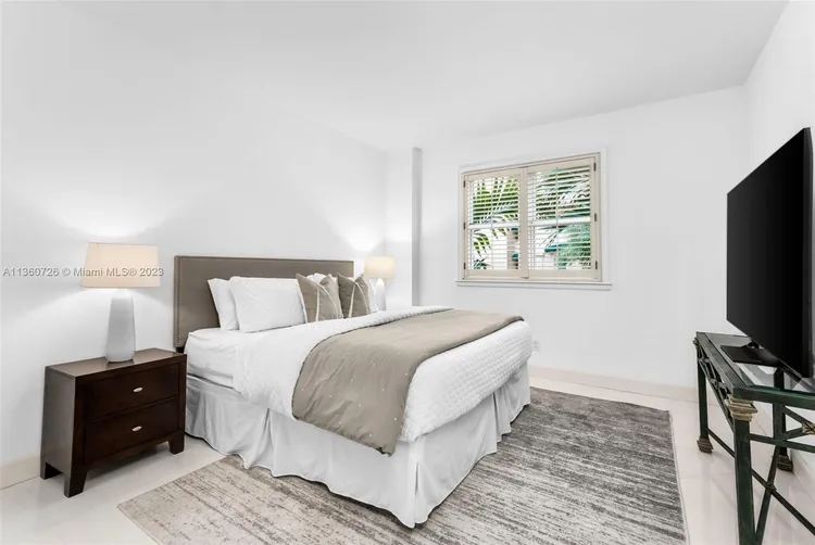 Padua Condo Deering Bay #228 image #13