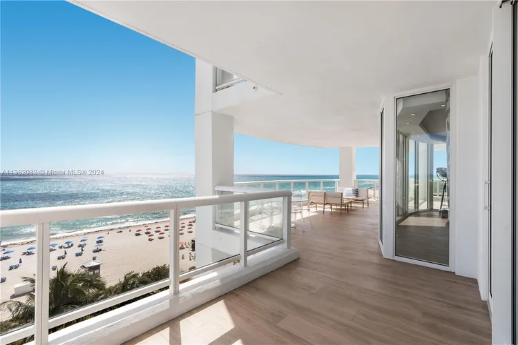 La Tour #803 image #31