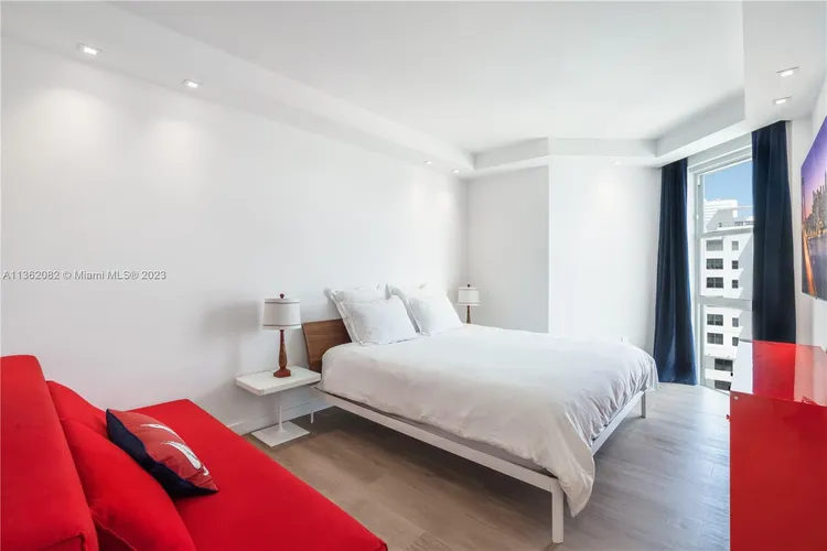 La Tour #803 image #45