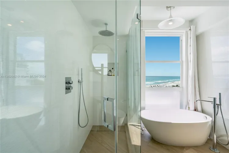 La Tour #803 image #53