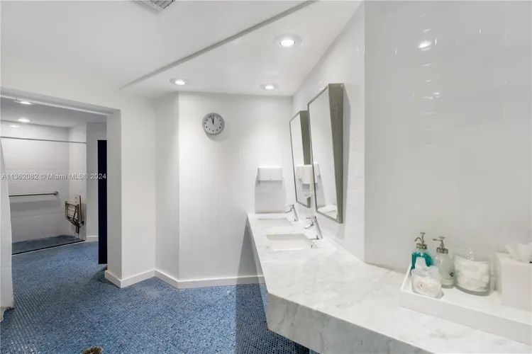 La Tour #803 image #62