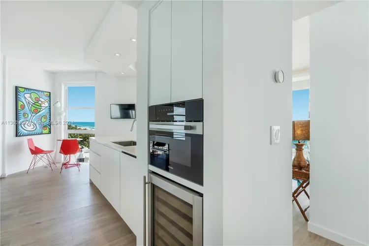 La Tour #803 image #6