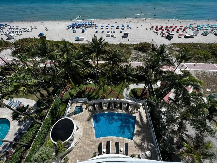 La Tour #803 image #80