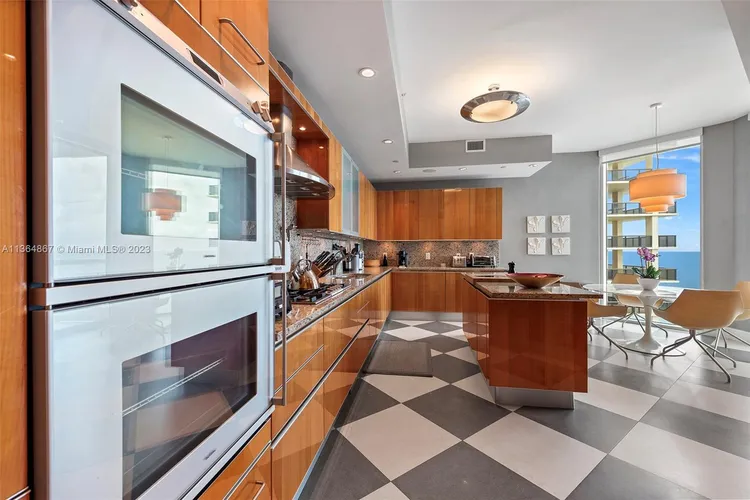 Turnberry Ocean Colony #2104 image #16