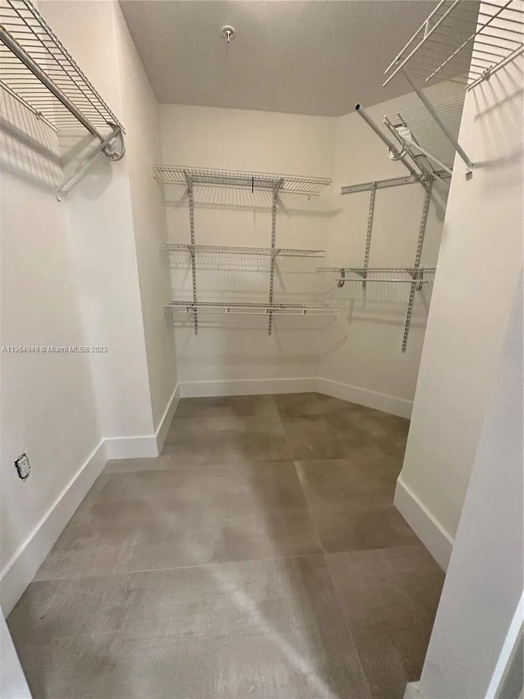 360 Condo #1413 image #10