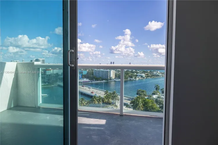 360 Condo #1413 image #11