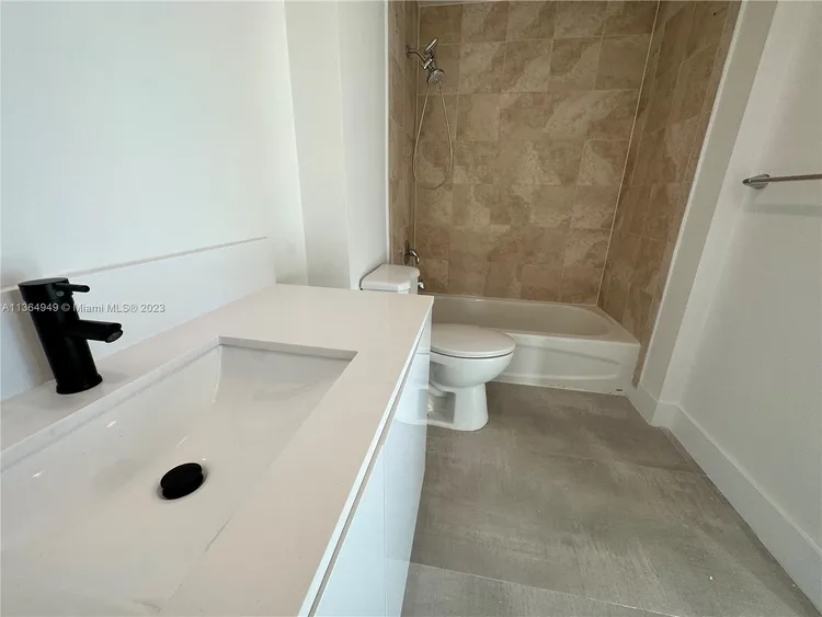 360 Condo #1413 image #13