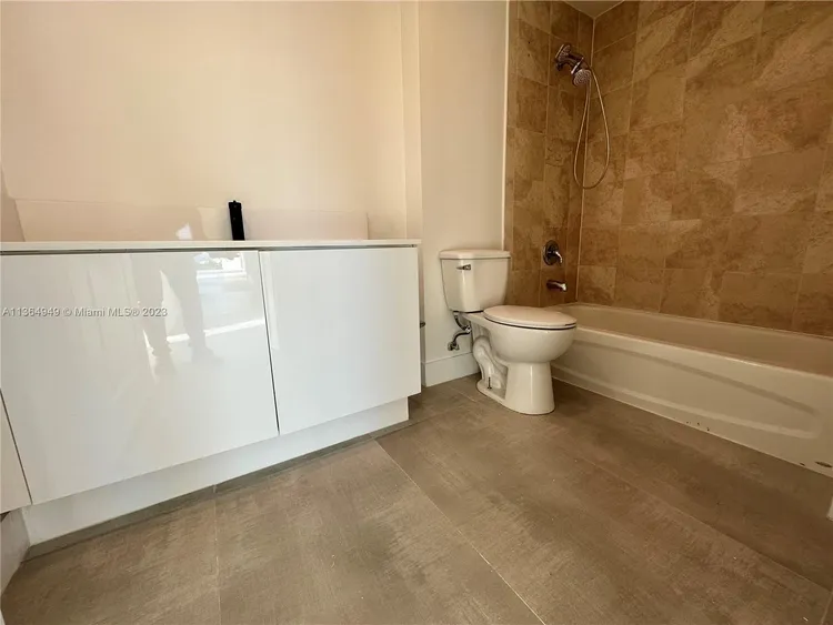 360 Condo #1413 image #14