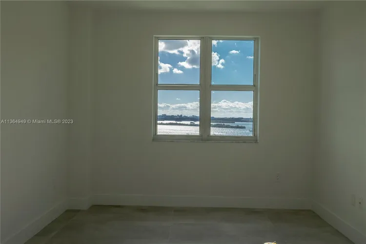 360 Condo #1413 image #15