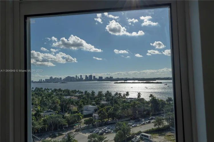 360 Condo #1413 image #16