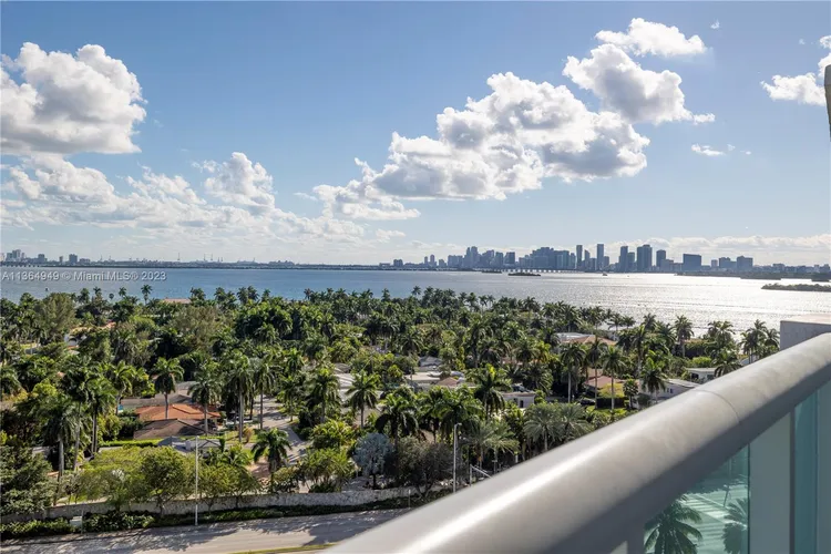 360 Condo #1413 image #22