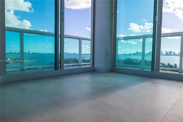 360 Condo #1413 image #26