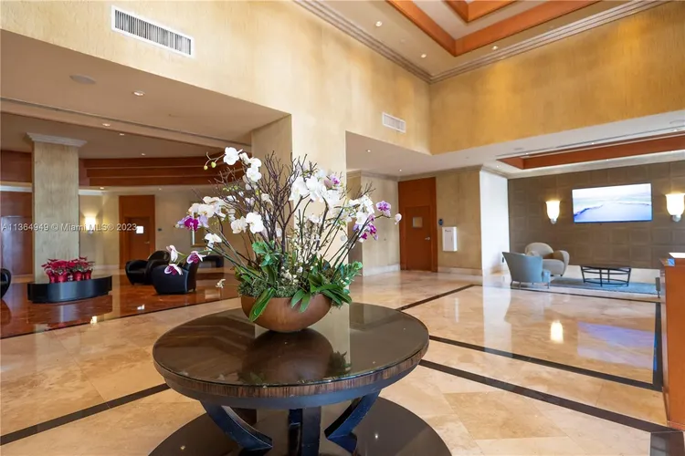 360 Condo #1413 image #27