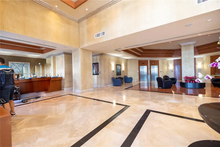 360 Condo #1413 image #29