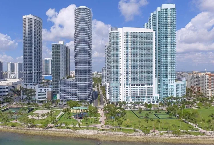 Aria on the Bay #1705 image #9