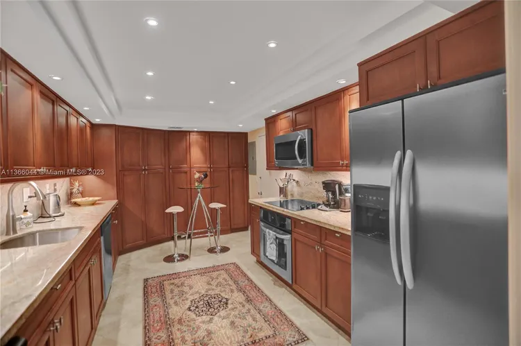 Towers of Key Biscayne #B1104 image #13