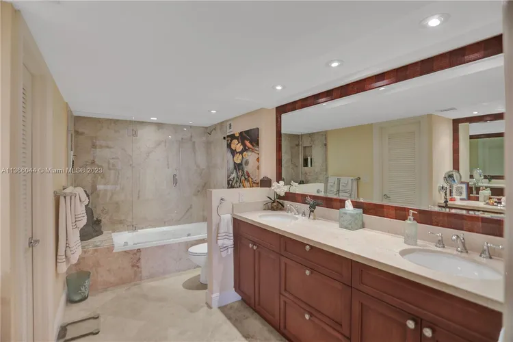 Towers of Key Biscayne #B1104 image #17