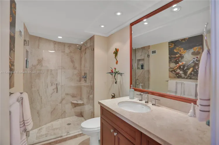 Towers of Key Biscayne #B1104 image #22