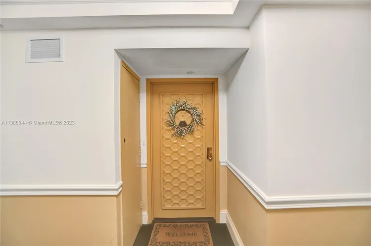 Towers of Key Biscayne #B1104 image #38