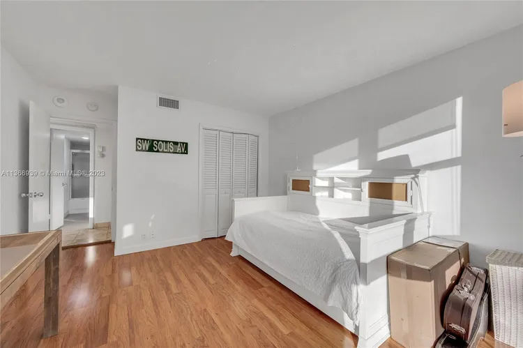 Towers of Key Biscayne #A607 image #21