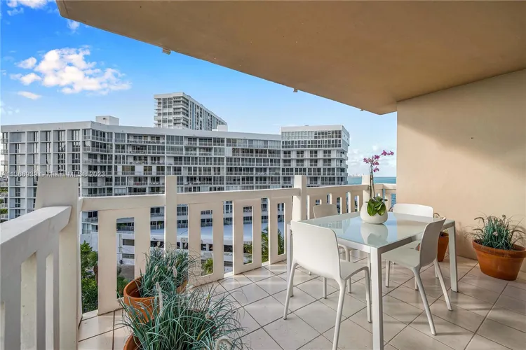 Towers of Key Biscayne #A607 image #24