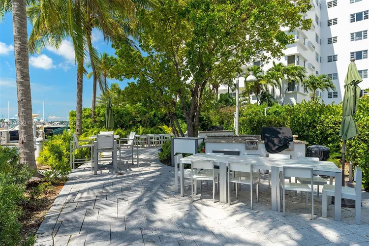 Belle Plaza #801 image #12