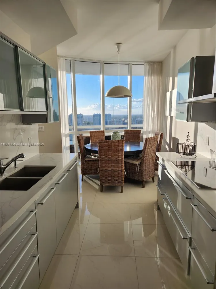 Trump Royale #4101A image #6