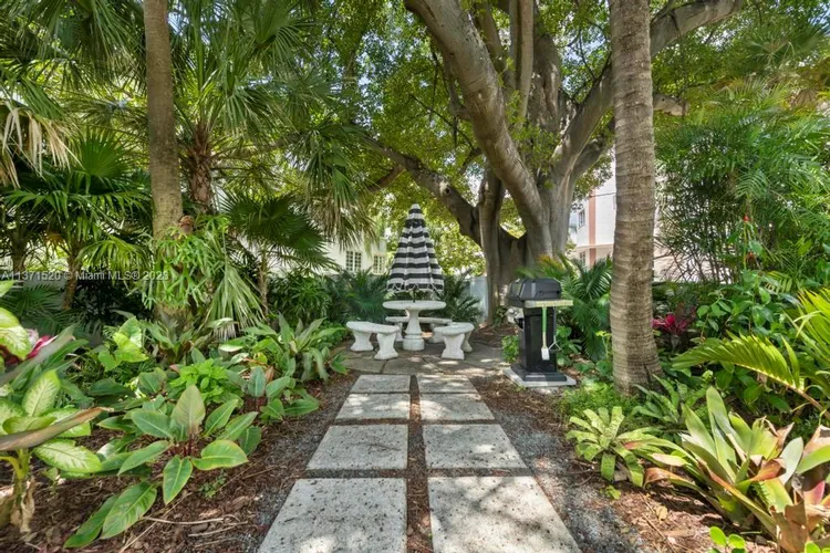 Helen Mar #1D image #25