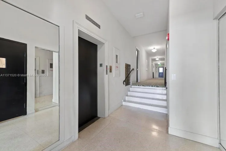 Helen Mar #1D image #9