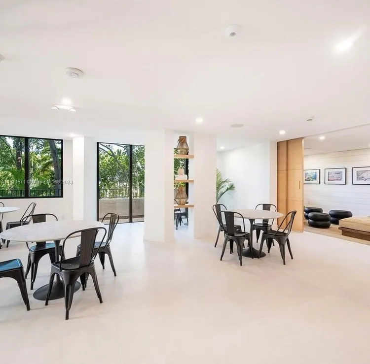 Key Colony IV Botanica #303 image #32