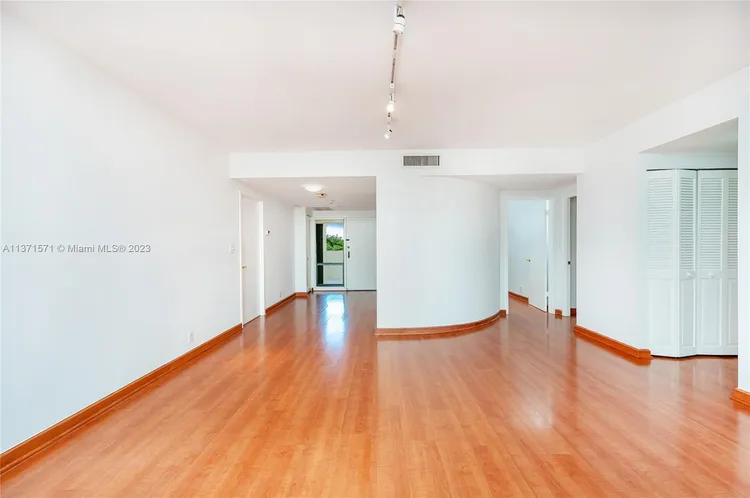 Key Colony IV Botanica #303 image #7