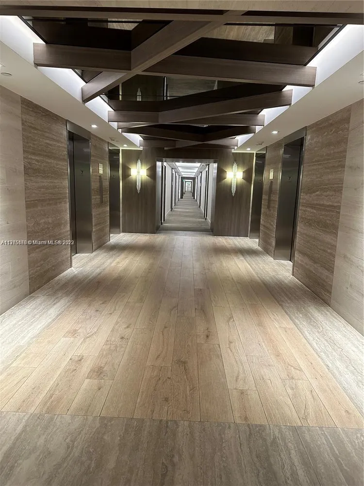 Roney Palace #630 image #10