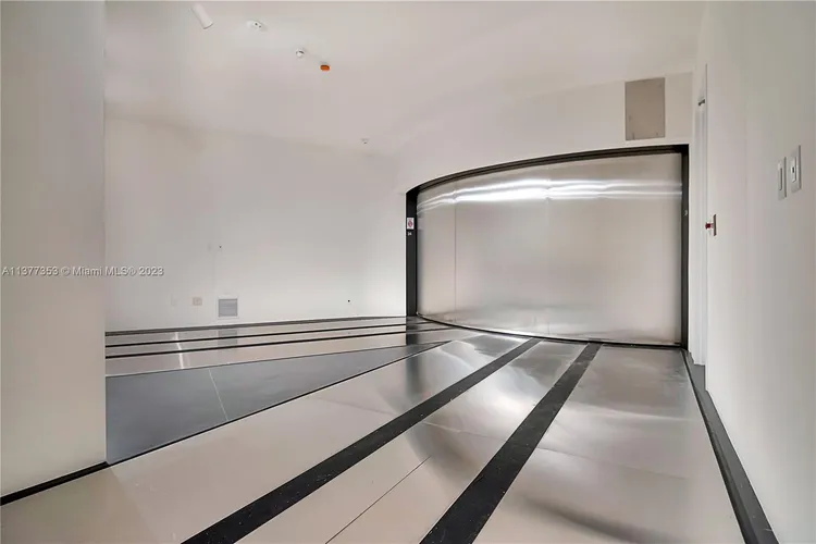 Porsche Design Tower #3503 image #20