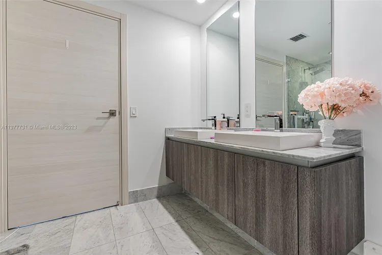 SLS Lux Brickell #1407 image #19