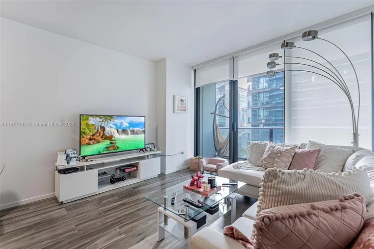 SLS Lux Brickell #1407 image #9