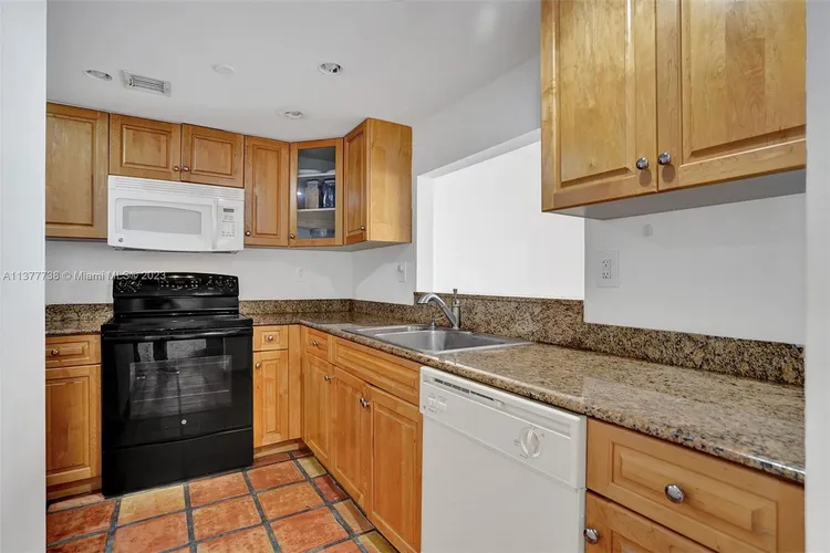 Villas at South Beach #105 image #15