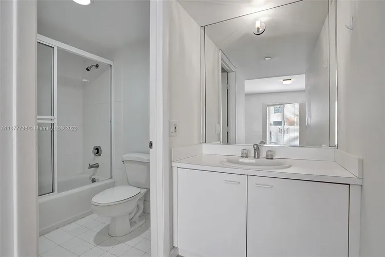 Villas at South Beach #105 image #28