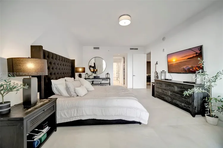 Marea #302 image #15