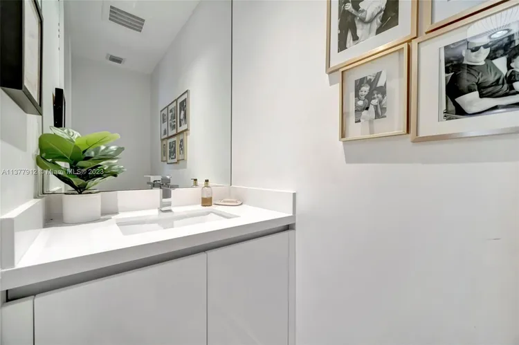 Marea #302 image #21