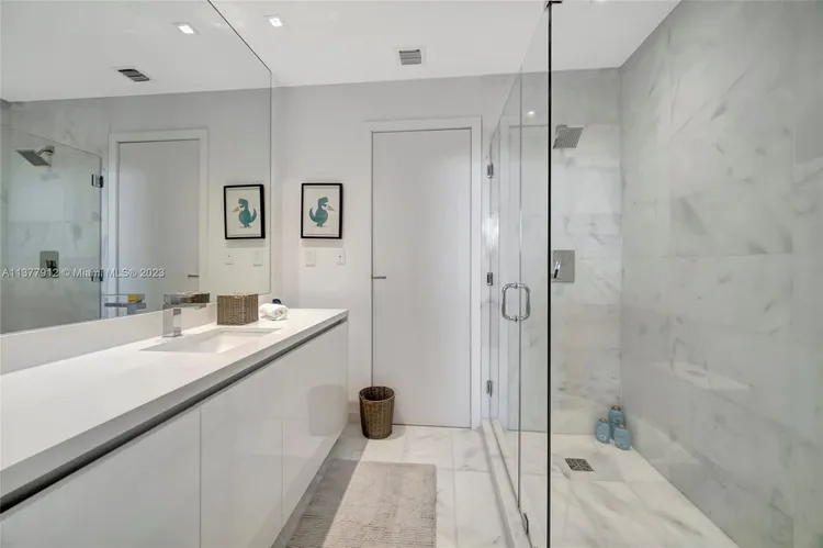 Marea #302 image #24