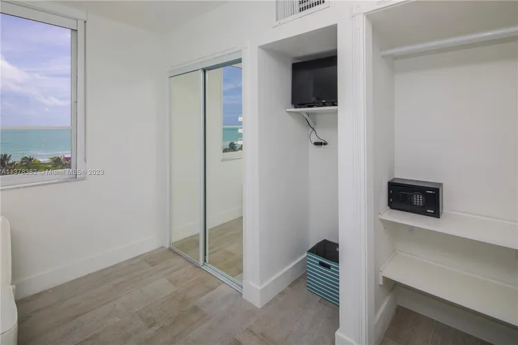 Carriage Club North #610 image #22