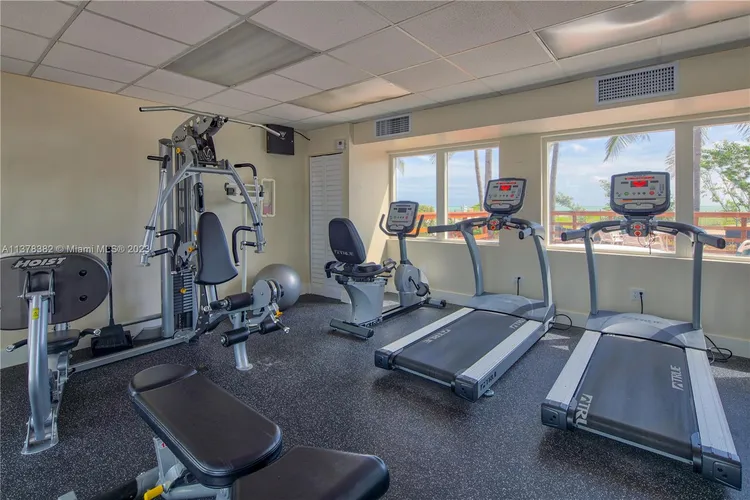 Carriage Club North #610 image #33