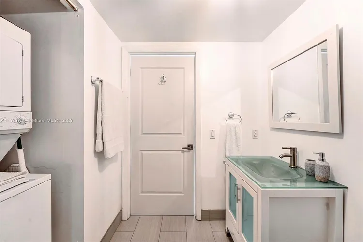 Neo Vertika #PHI12 image #8