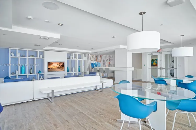 Baltus House #512 image #18