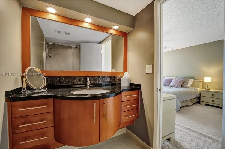 Biscayne Cove #1208 image #15