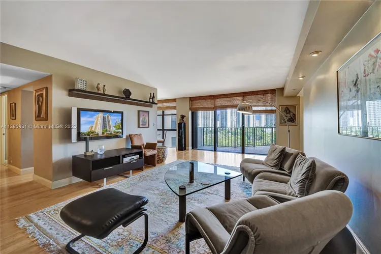 Biscayne Cove #1208 image #23