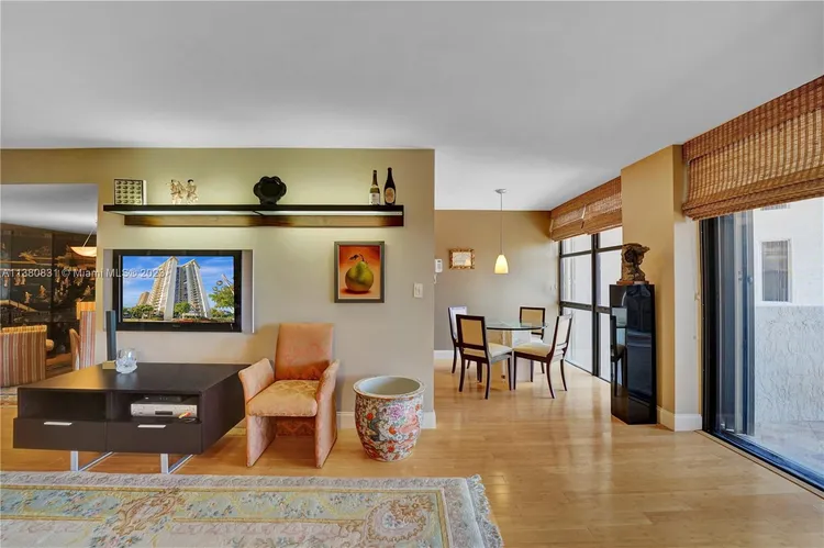 Biscayne Cove #1208 image #29