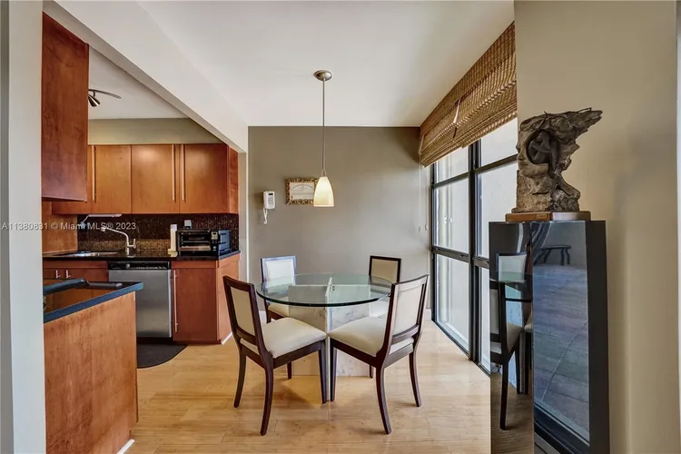 Biscayne Cove #1208 image #32