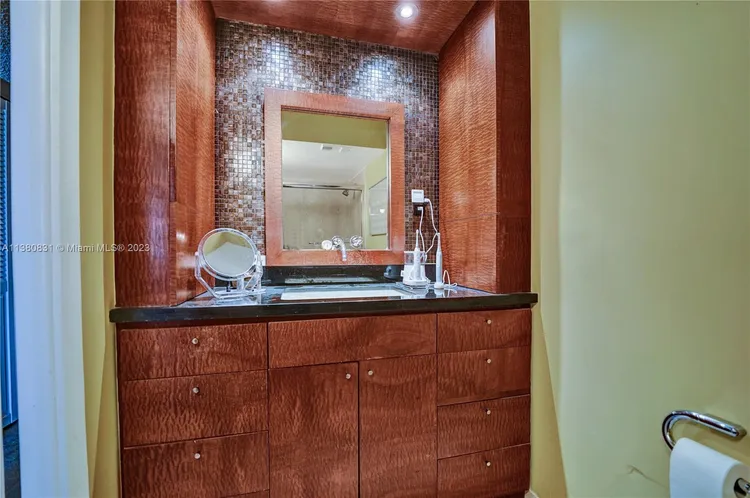 Biscayne Cove #1208 image #37