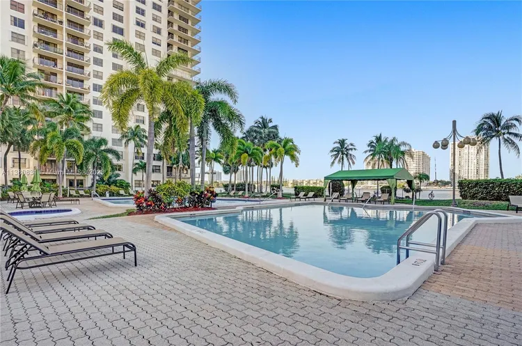 Biscayne Cove #1208 image #68